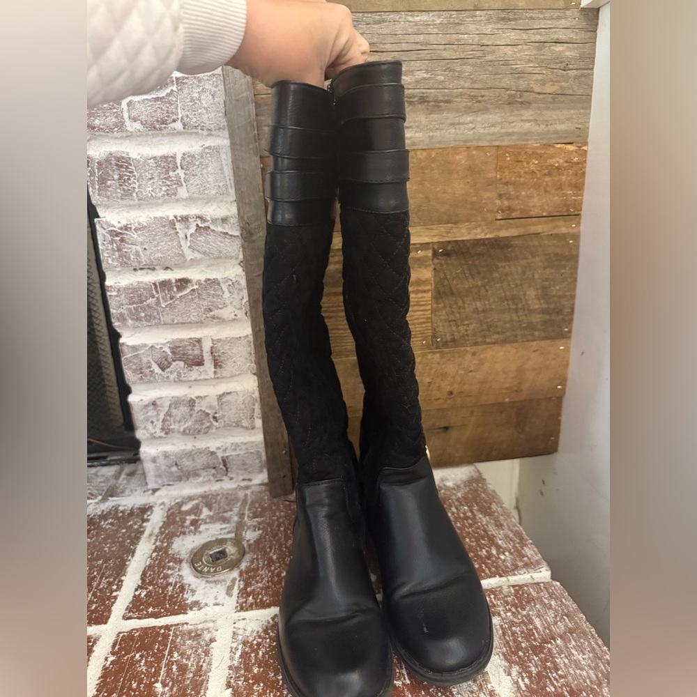 Just Fab Black Quilted Women's Boots - Picture 3 of 5